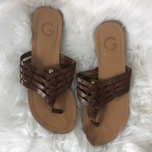 GUESS women’s flip flops